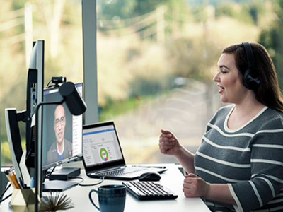 Women using Windows Autopilot